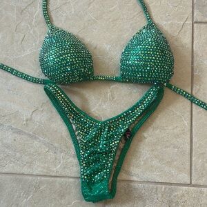 NEW & Never worn- Fully stoned; Fig/WPD/WBB suit!  S/XS- wt in pics- 130/5’1”